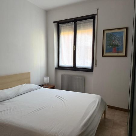 Appartamento spazioso con 3 camere da letto Riva del Garda Esterno foto