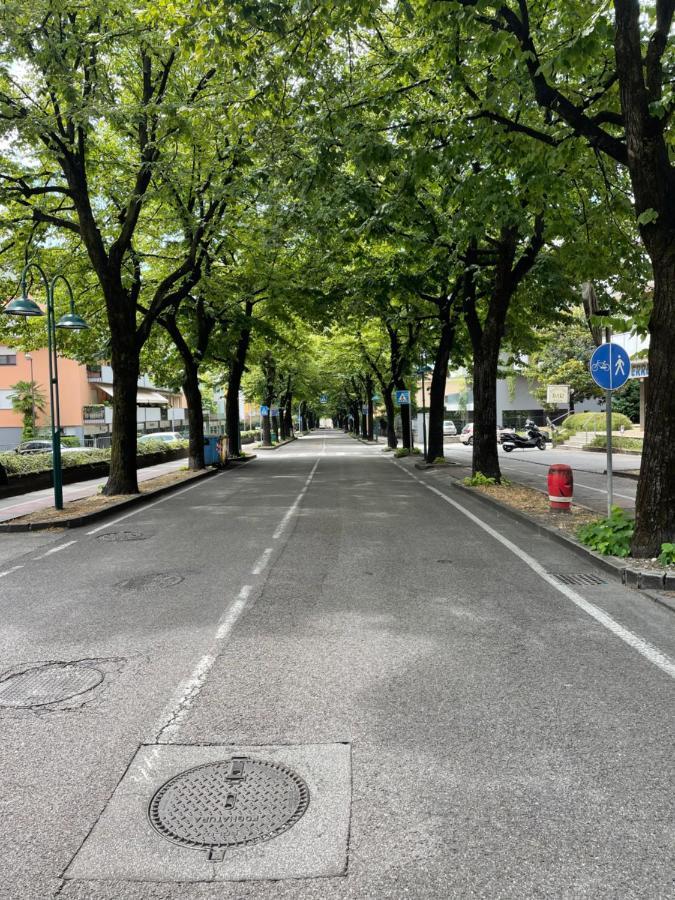 Appartamento spazioso con 3 camere da letto Riva del Garda Esterno foto