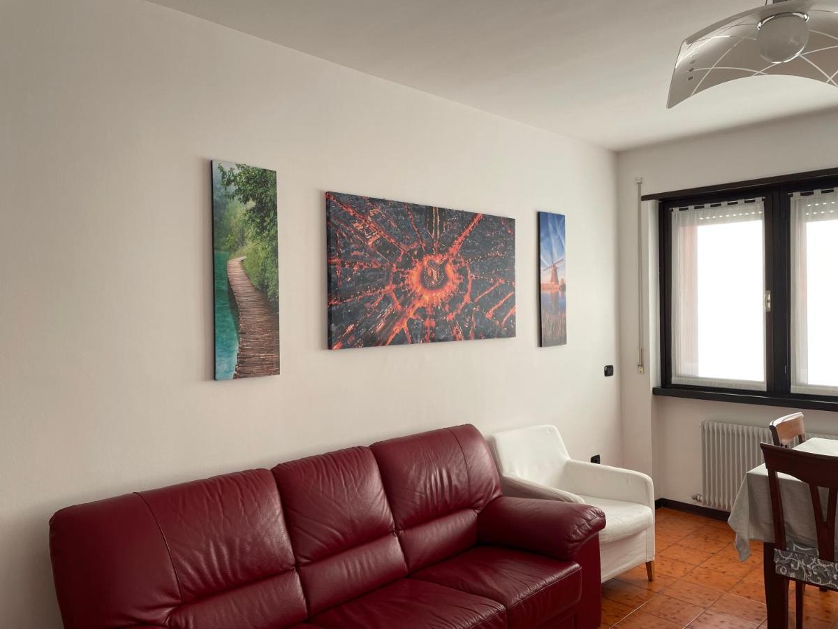 Appartamento spazioso con 3 camere da letto Riva del Garda Esterno foto