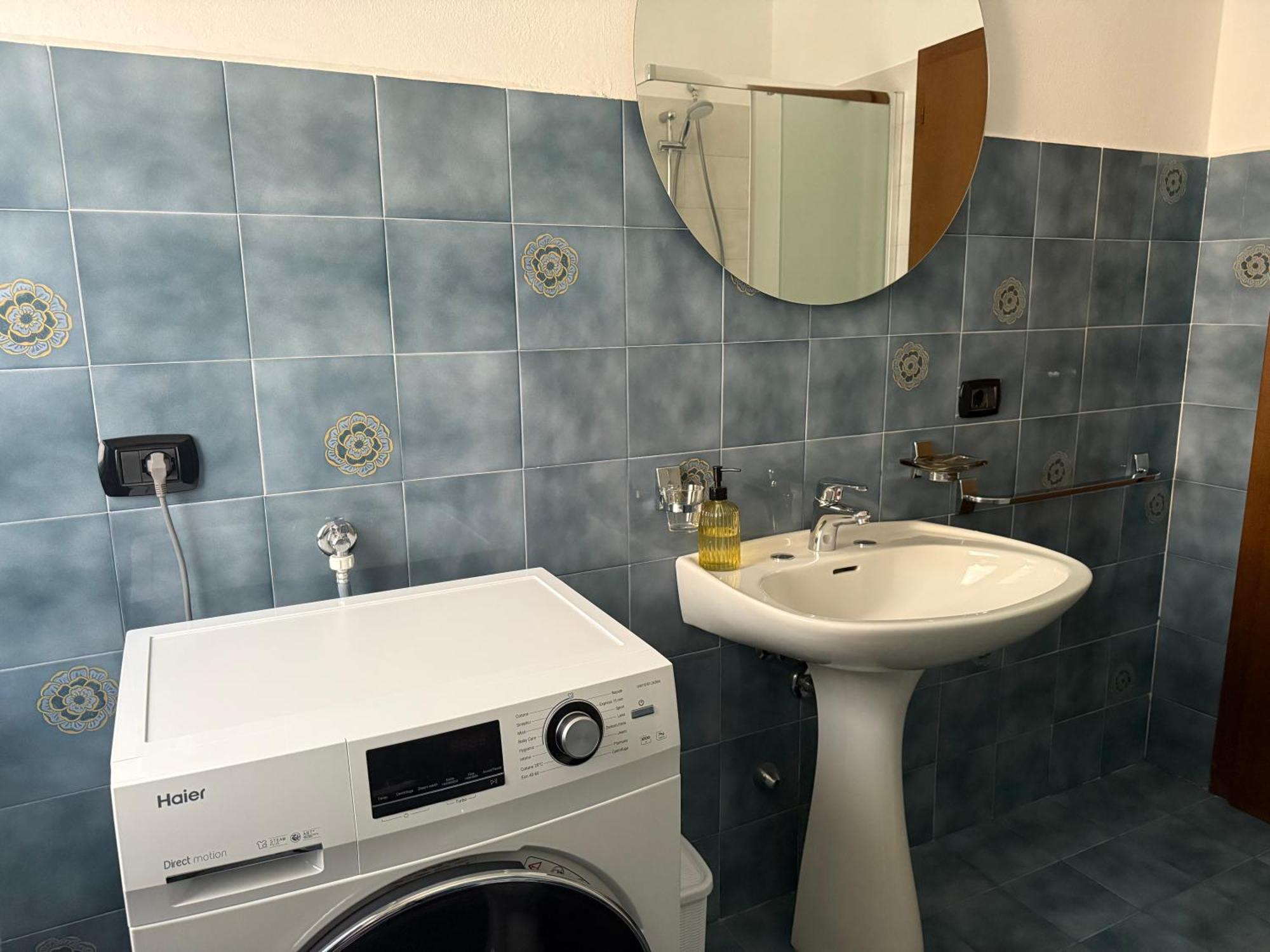 Appartamento spazioso con 3 camere da letto Riva del Garda Esterno foto
