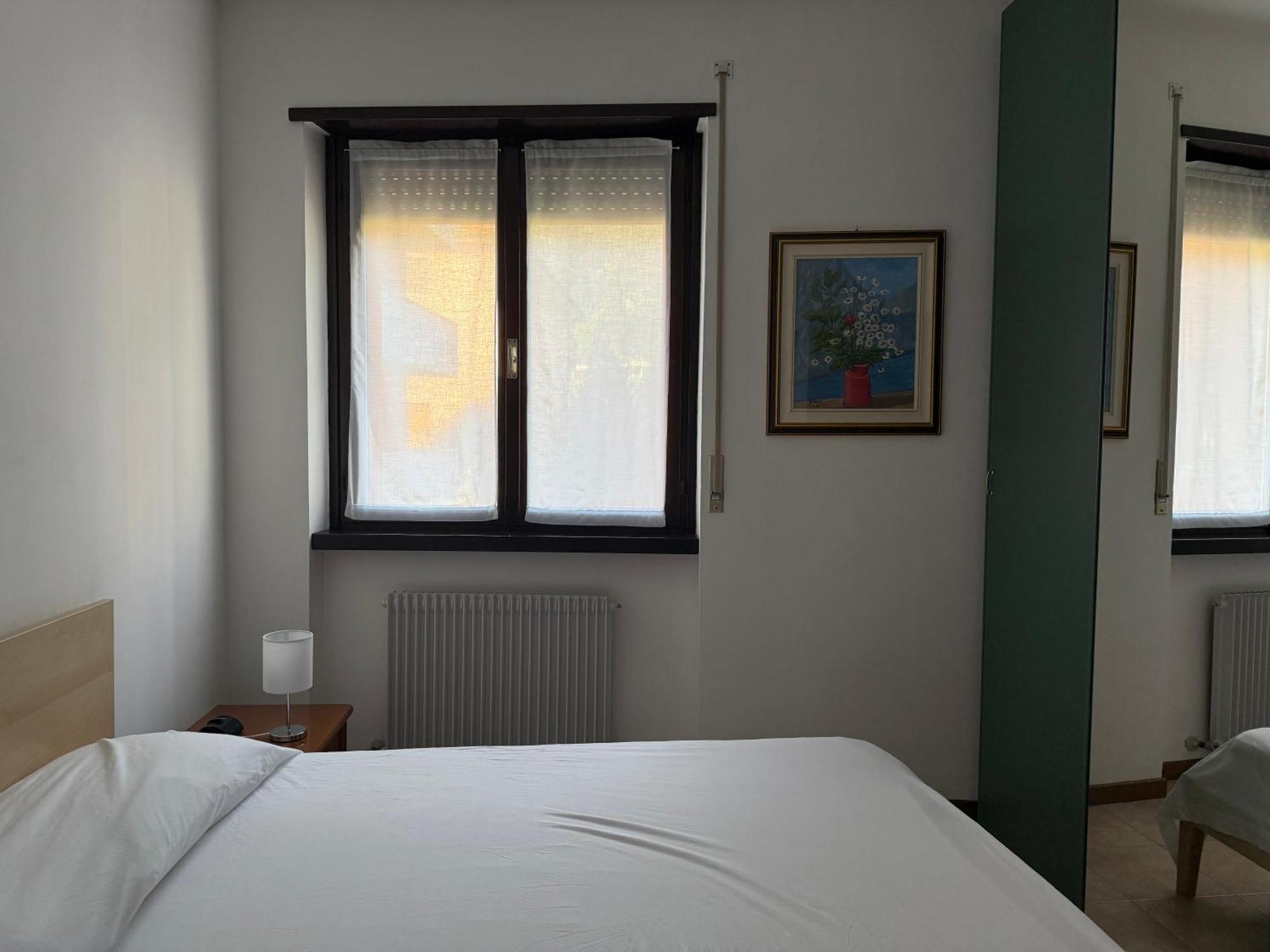 Appartamento spazioso con 3 camere da letto Riva del Garda Esterno foto