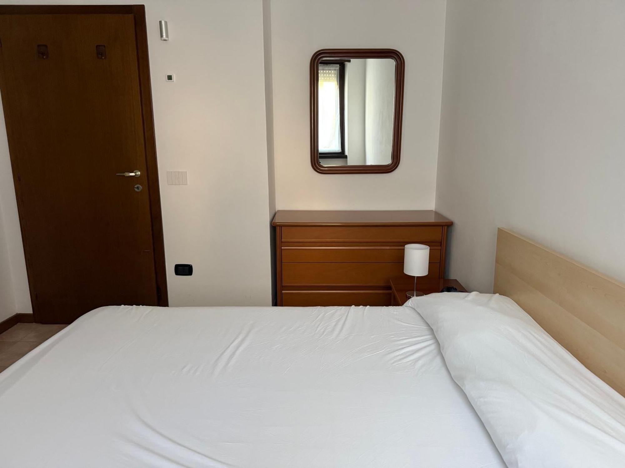 Appartamento spazioso con 3 camere da letto Riva del Garda Esterno foto